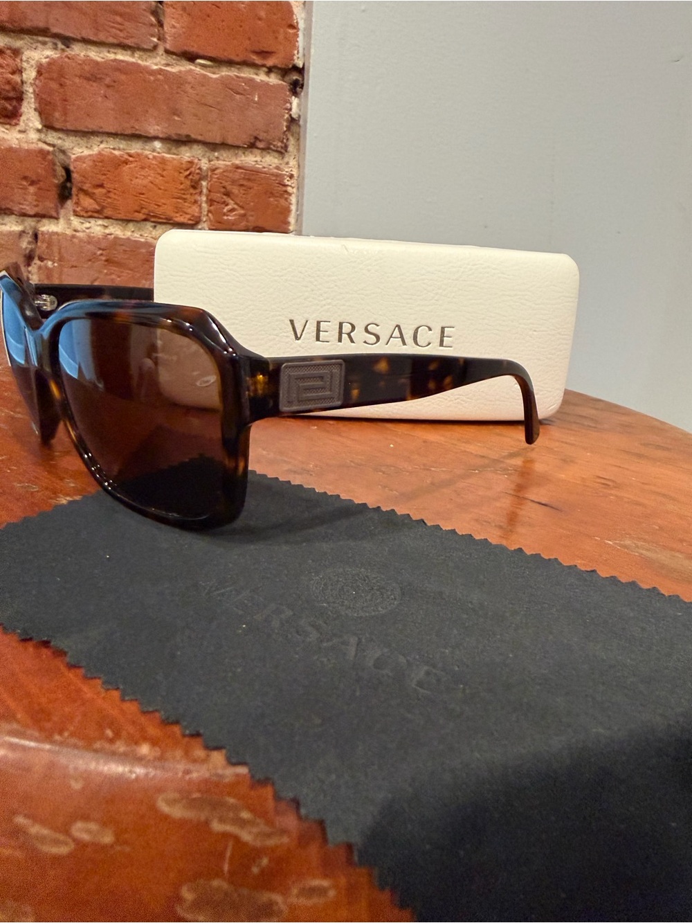 VERSACE 4207 108/73 Sunglasses Tortoise Dark Havana Greek Key w/ Case & Cloth